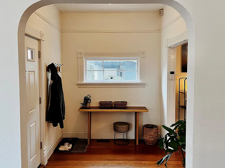 Entry way