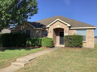 115 Clover Leaf Ln, Red Oak, TX 75154
