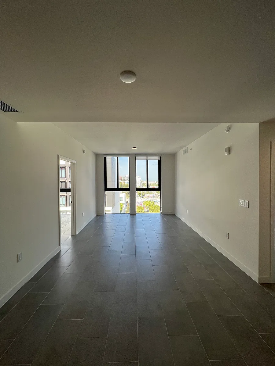 Building Photo - 184 NW 26th St #B