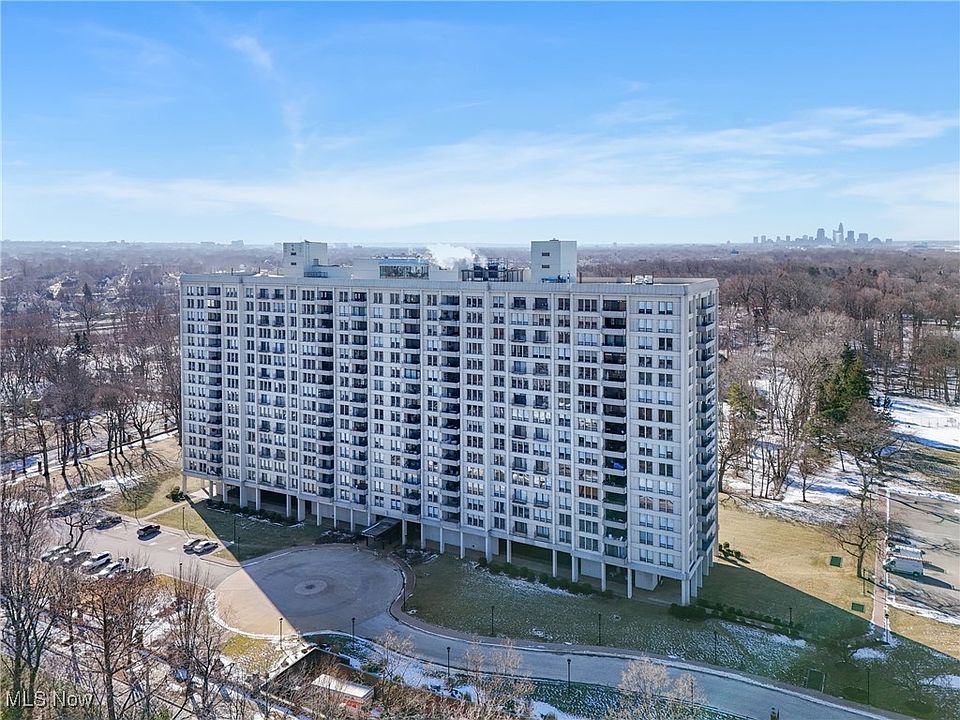 1st image of 1 Bratenahl Pl APT 205