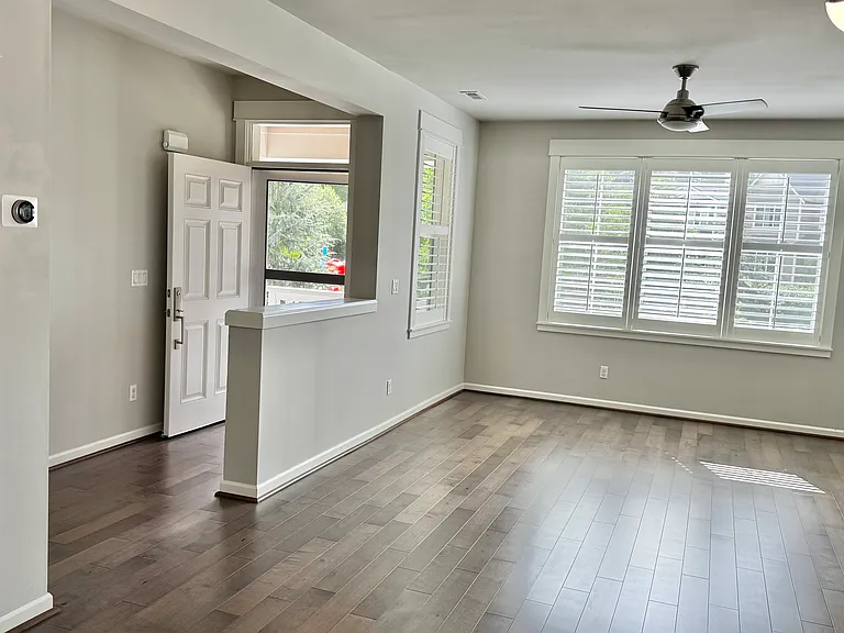 4428 185th St SE — Photo 2