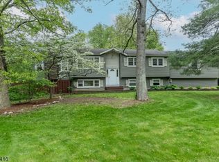 37 Milton Rd, Oak Ridge, NJ 07438
