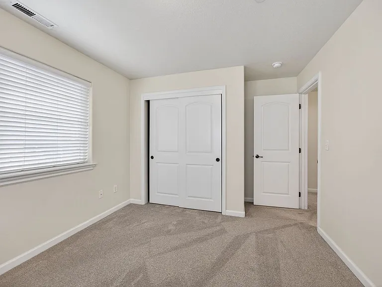 2533 Corona Ave #C — Photo 23
