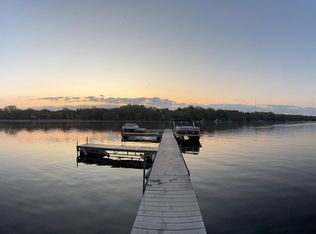 613 S Owasso Blvd W, Roseville, MN 55113