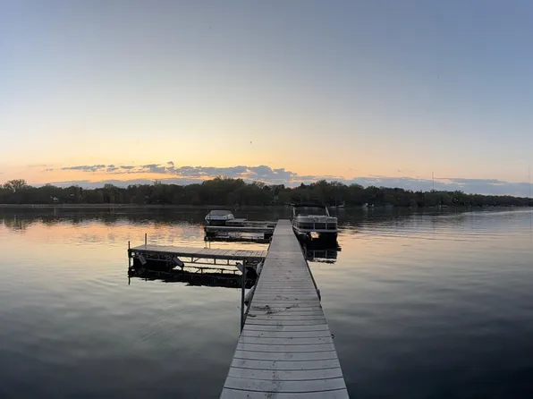 613 S Owasso Blvd W, Roseville, MN 55113