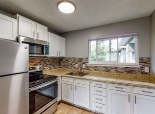 University Square, Davis, CA 95616