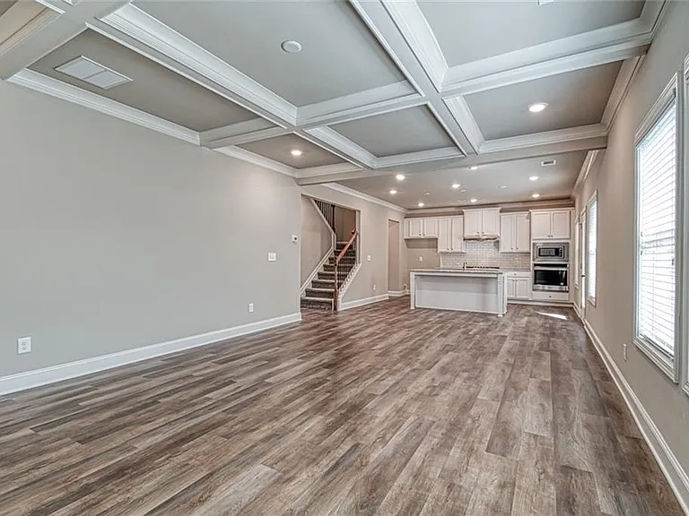 6976 Lancaster Xing — Photo 21