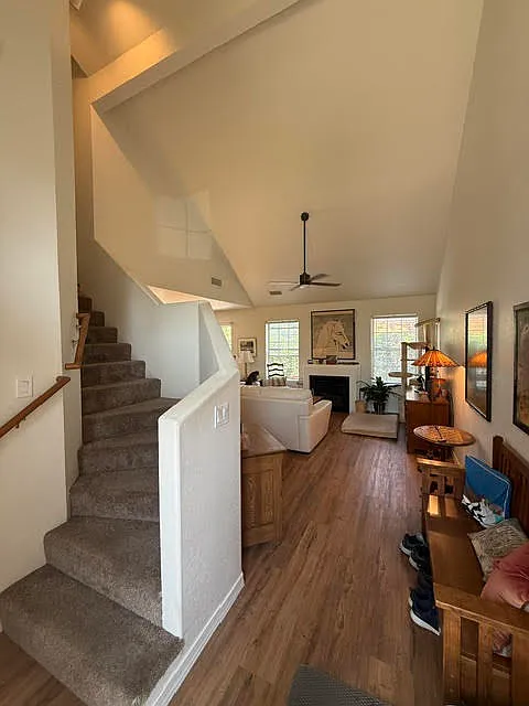 3 bed, 2.5 bath, 1416 sqft, $2,300 — Photo 4