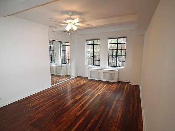 3rd image of 320 E 42nd St APT 515