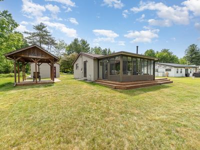 5146 Paradise Dr, Beaverton, MI, 48612