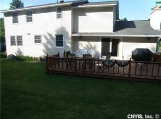 518 Standish Dr, Syracuse, NY 13224