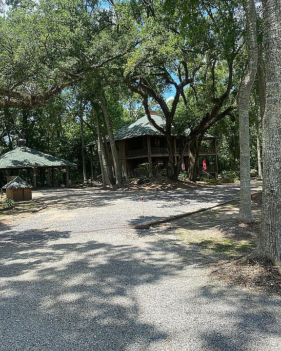 1st image of 7001 Elton Ave