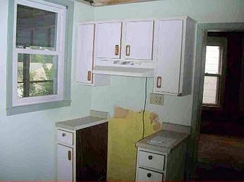 5th image of 1016 Desoto St