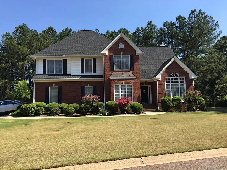 1140 Beverly Dr — Photo 1