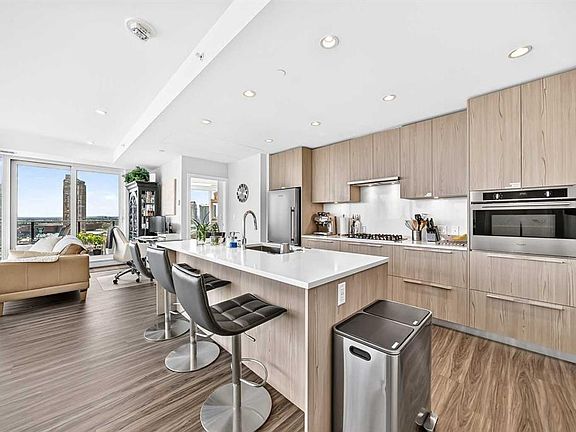3rd image of 530 W 3rd St SE #1806