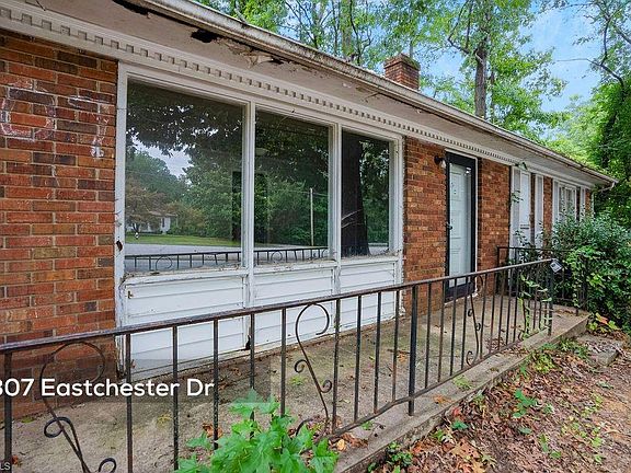 5th image of 805 Eastchester Dr