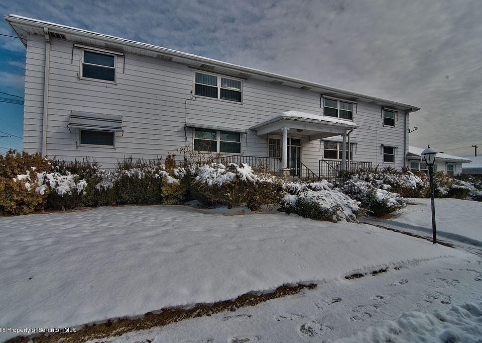 1st image of 106-108 W Hospital St
