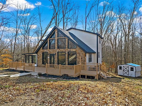 3rd image of 242 Hawk Ln