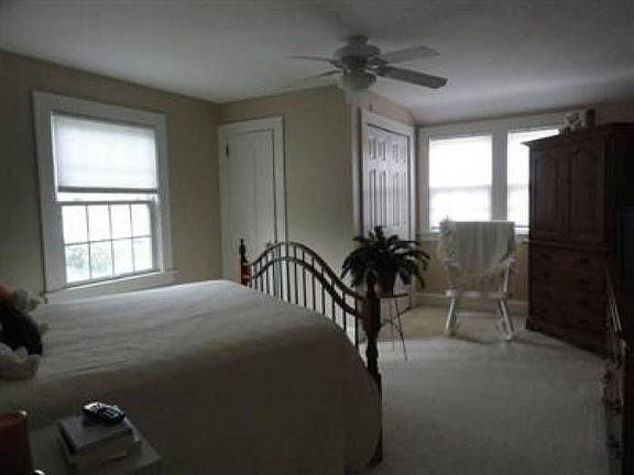 3rd image of 5823 Wickfield Dr