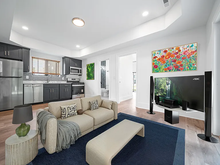 6011 Hill Cir — Photo 8