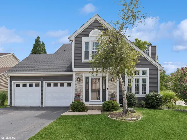 1907 Albany Ct, Elk Grove Village, IL 60007