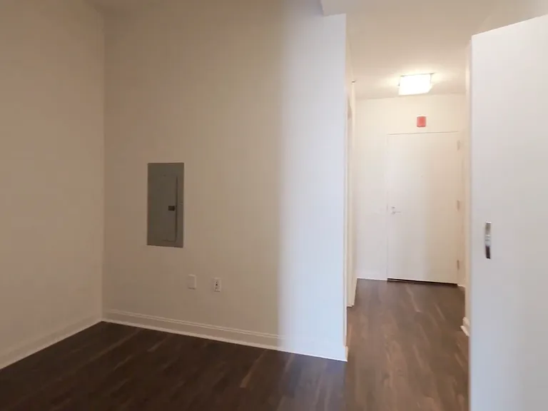 224 N Clark St #1907 — Photo 12