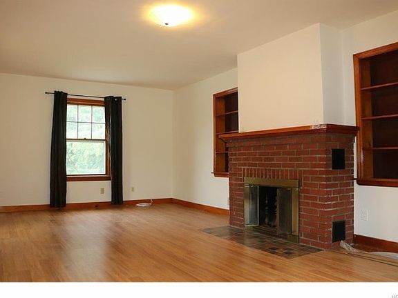 3rd image of 21 Stevenson Ave