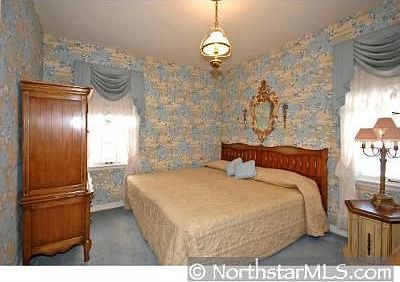 5th image of 3434 James Ave N