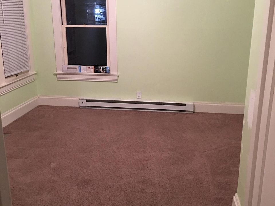 1st image of 1303 W 89th St