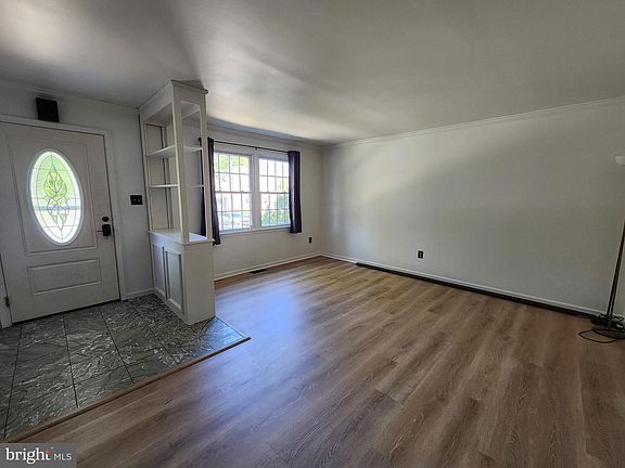 4th image of 132 Hopewell Ln