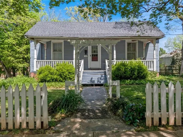 15 W Sprague St, Winston Salem, NC 27127