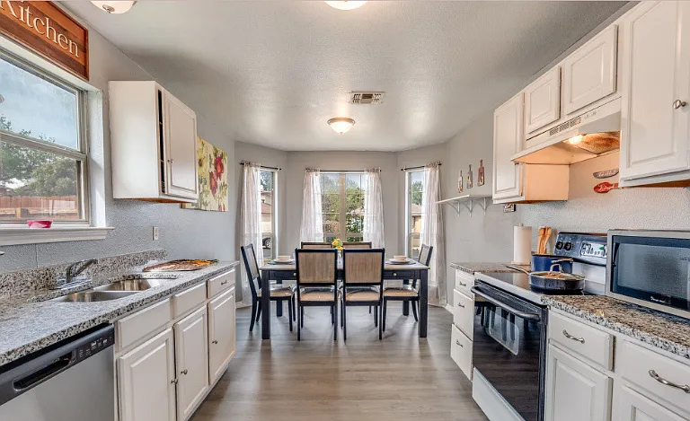 6534 Echo Frst — Photo 3
