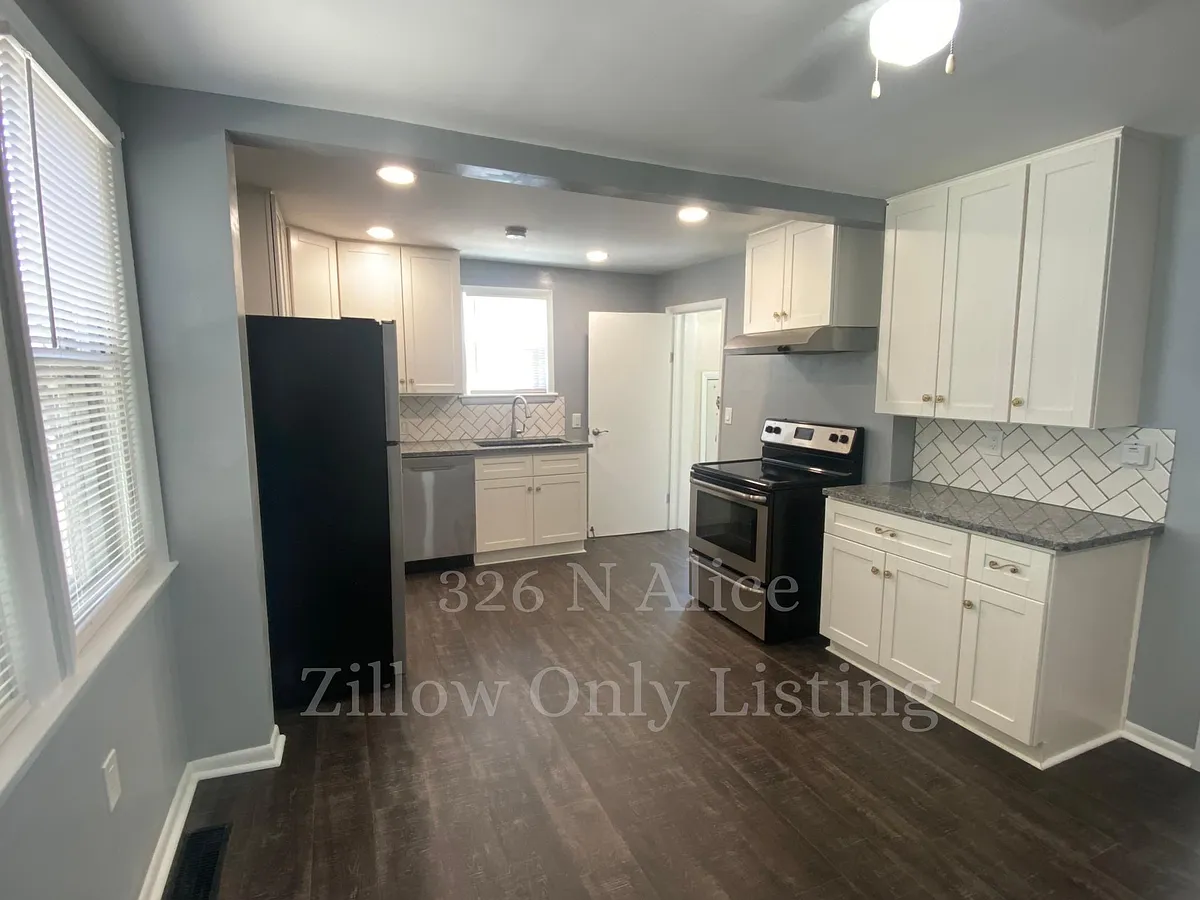 Kitchen and Dining Area - 326 N Alice Ave