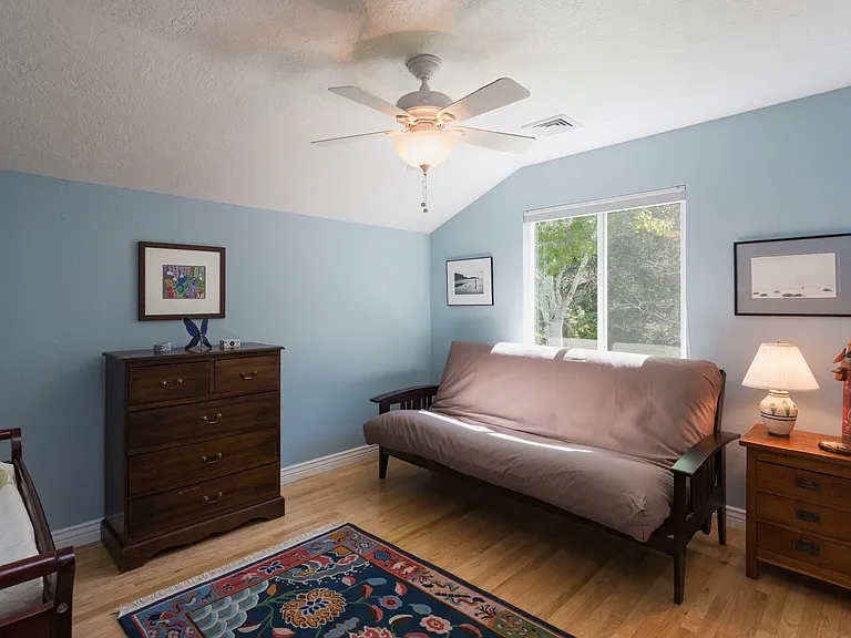 8 Aquarius Pl — Photo 15