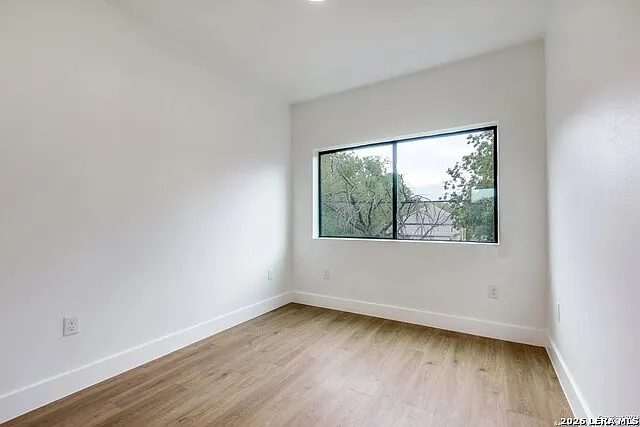 531 Essex St #202 — Photo 12