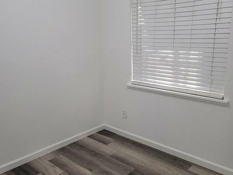 2405 F St — Photo 8