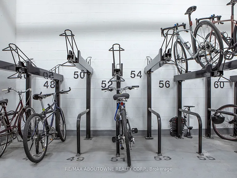 3385 Dundas St W #301 — Photo 24