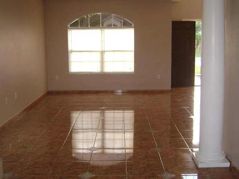 505 Elbridge Pl — Photo 4