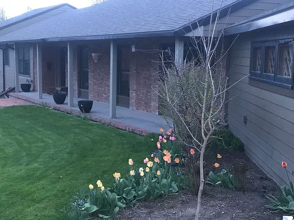 2nd image of 2808 Highwood Dr