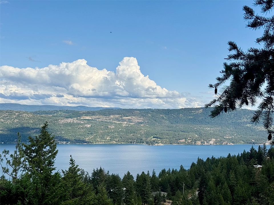 1st image of 90 Crown Cres