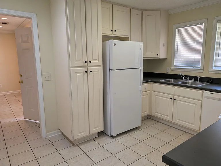 9514 Society Hill Rd — Photo 4