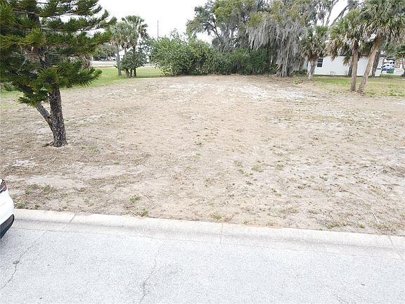 5th image of 209 W Badger Ave #13