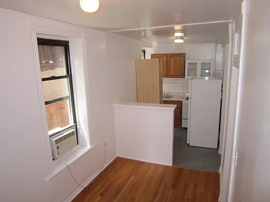 Rented by Concept Real Estate Group | media 20