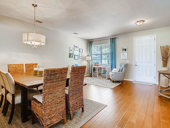 5th image of 13523 Phoenix Dr