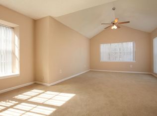 3445 Pine Trace Cir, Valrico, FL 33596