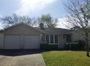 4327 Townes Forest Rd, Friendswood, TX 77546