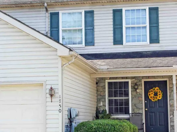1750 Lakeside Dr, Middletown, PA 17057
