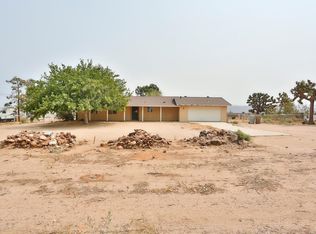 10775 5th St, Hesperia, CA 92345
