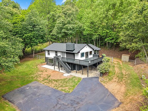 3rd image of 270 Blake Branch Rd