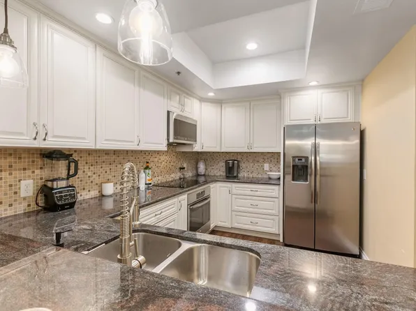 5845 Friars Rd APT 1213, San Diego, CA 92110